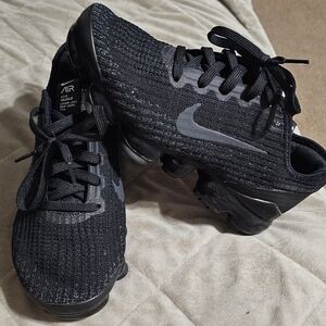Nike Black Air VaporMax Flyknit Sneakers